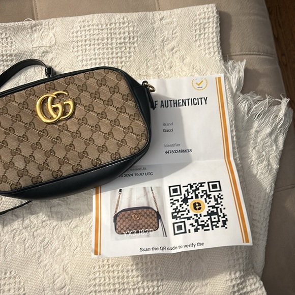 Authenticated Gucci Canvas Camera Bag - Picture 1 of 16